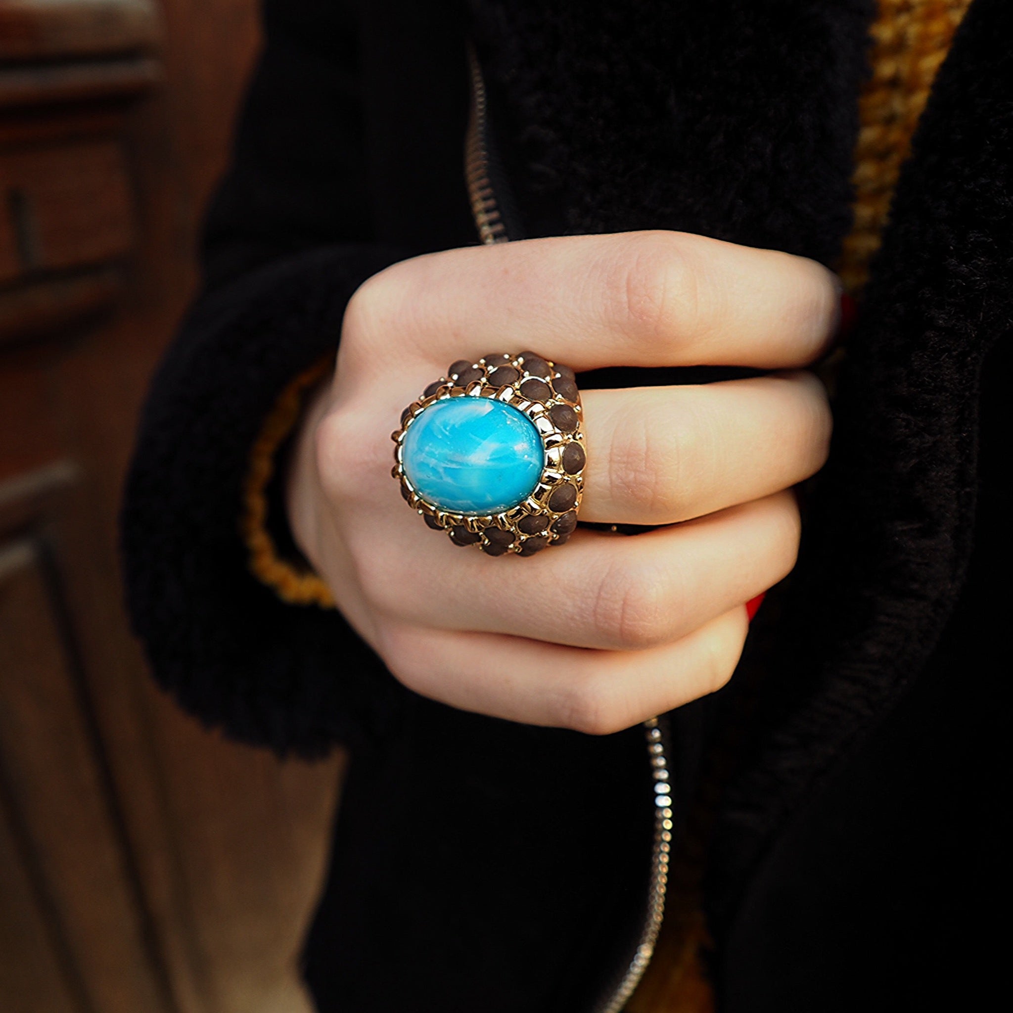 Identity - Bois Bleue