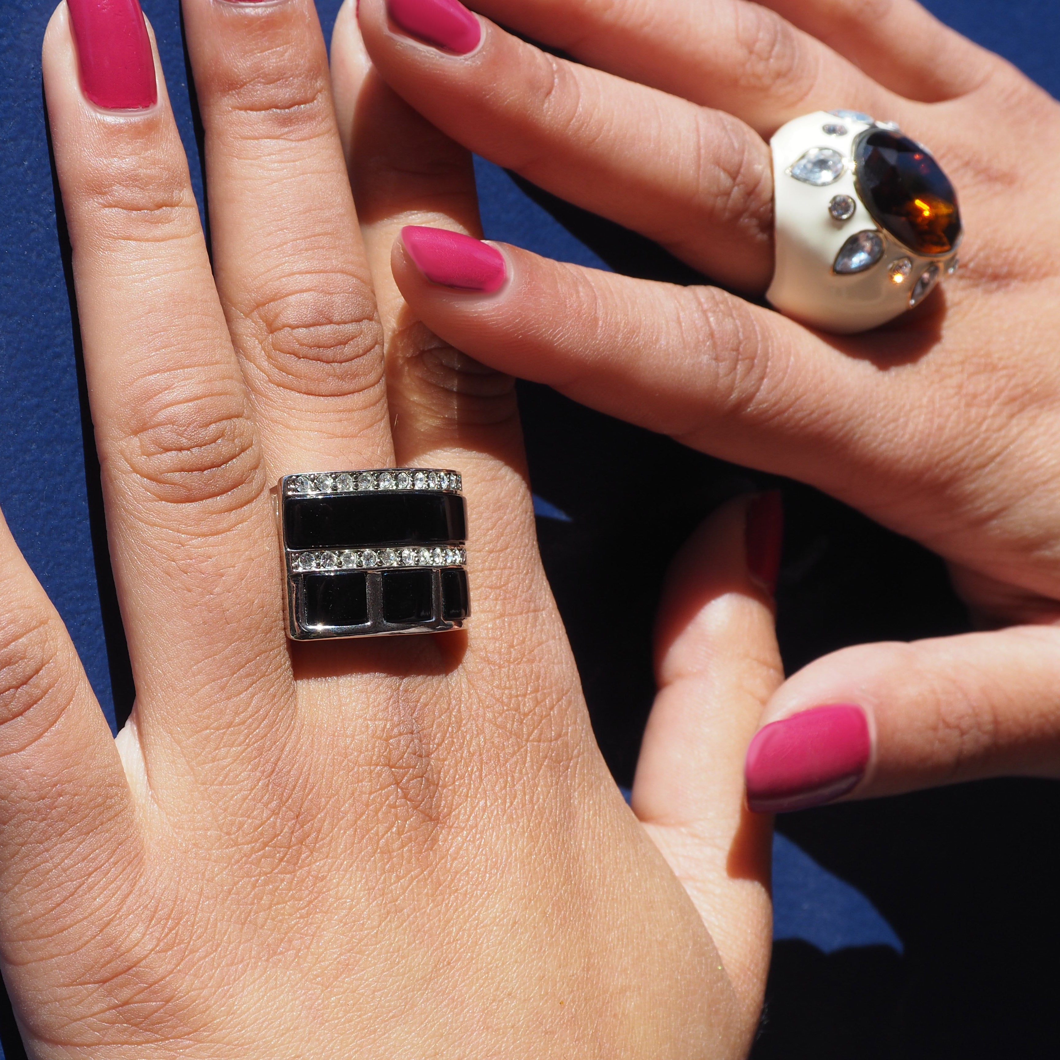 La Contemporaine - Noir et Blanc